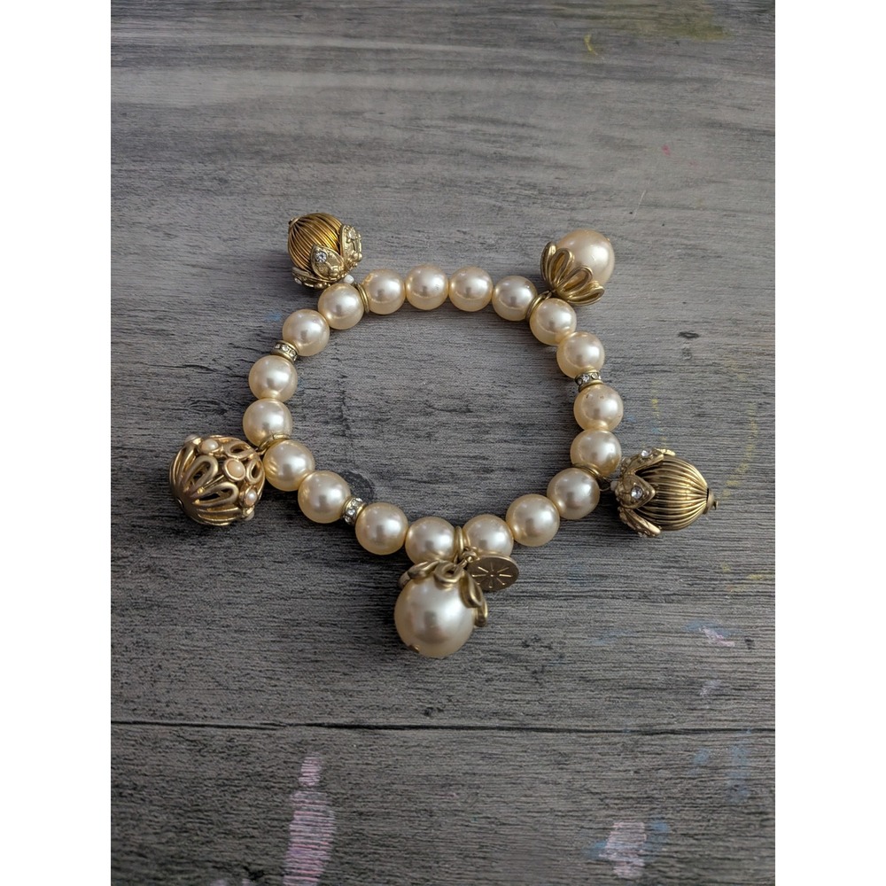 Vintage Style Faux Pearl Stretch Bracelet Gold Tone Filigree Rhinestone Charms